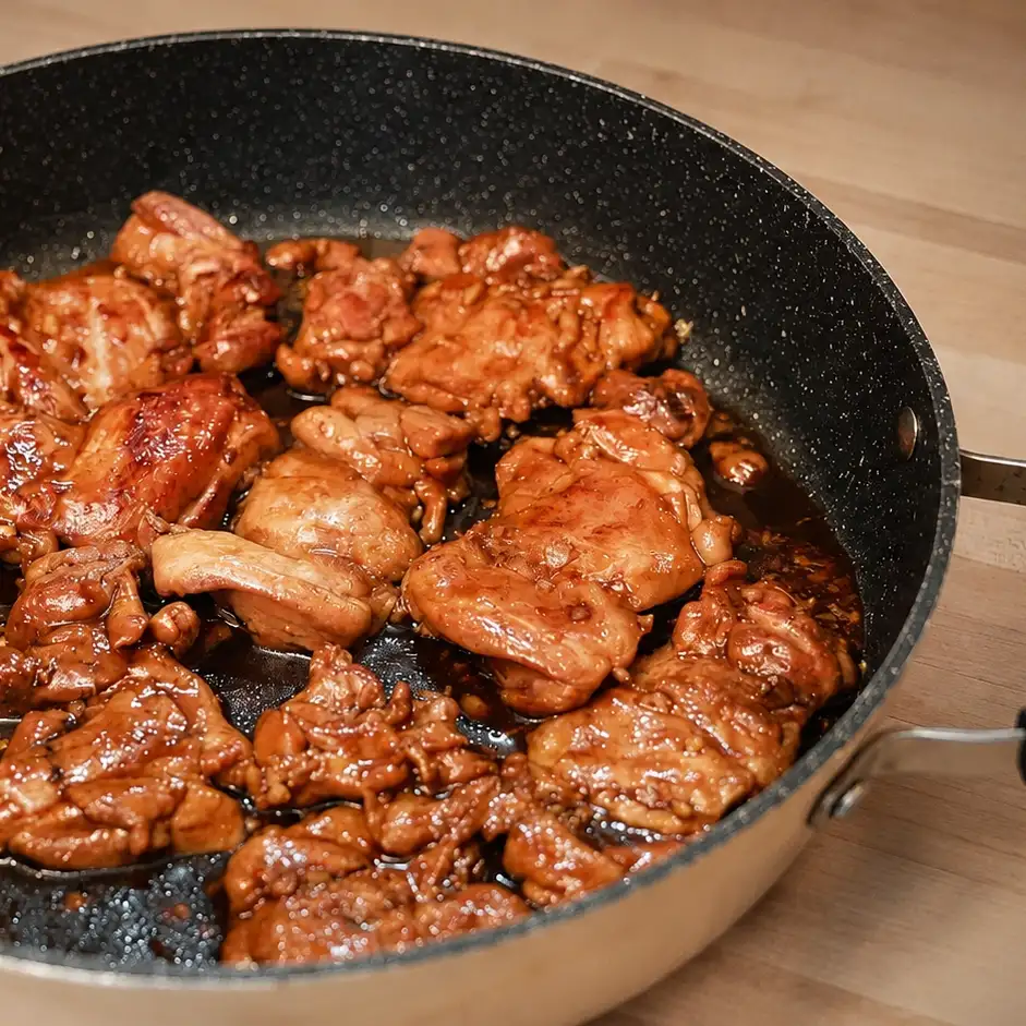 Poulet au caramel facile, sauce soya, ail et gingembre