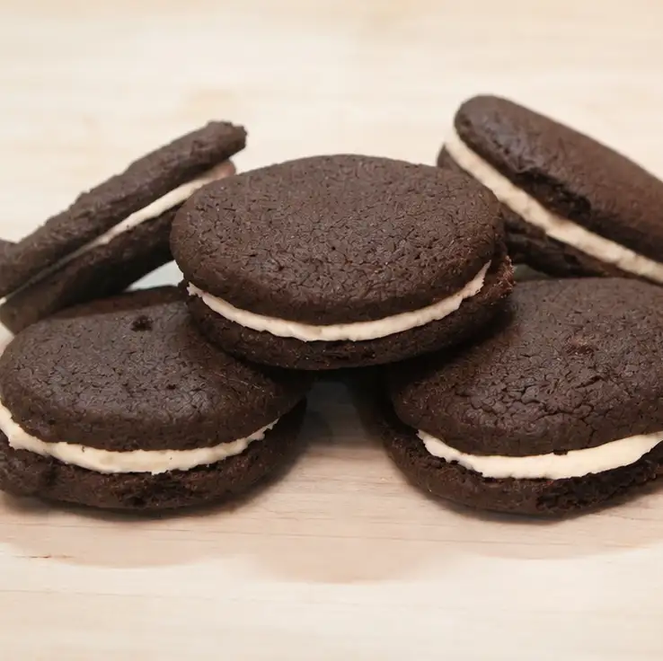 Biscuits style Oreo maison faciles avec crème à la vanille