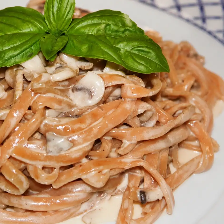 Linguini Alfredo aux champignons facile et crémeux