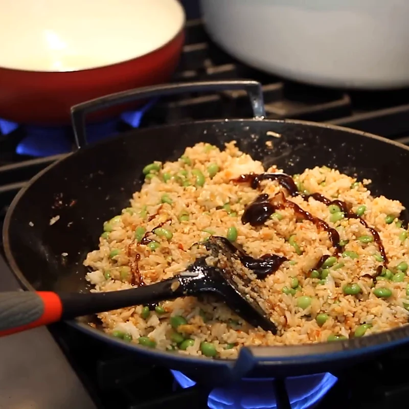nasi goreng vegetarien facile oeufs frits riz de la veille, &eacute;tape 5