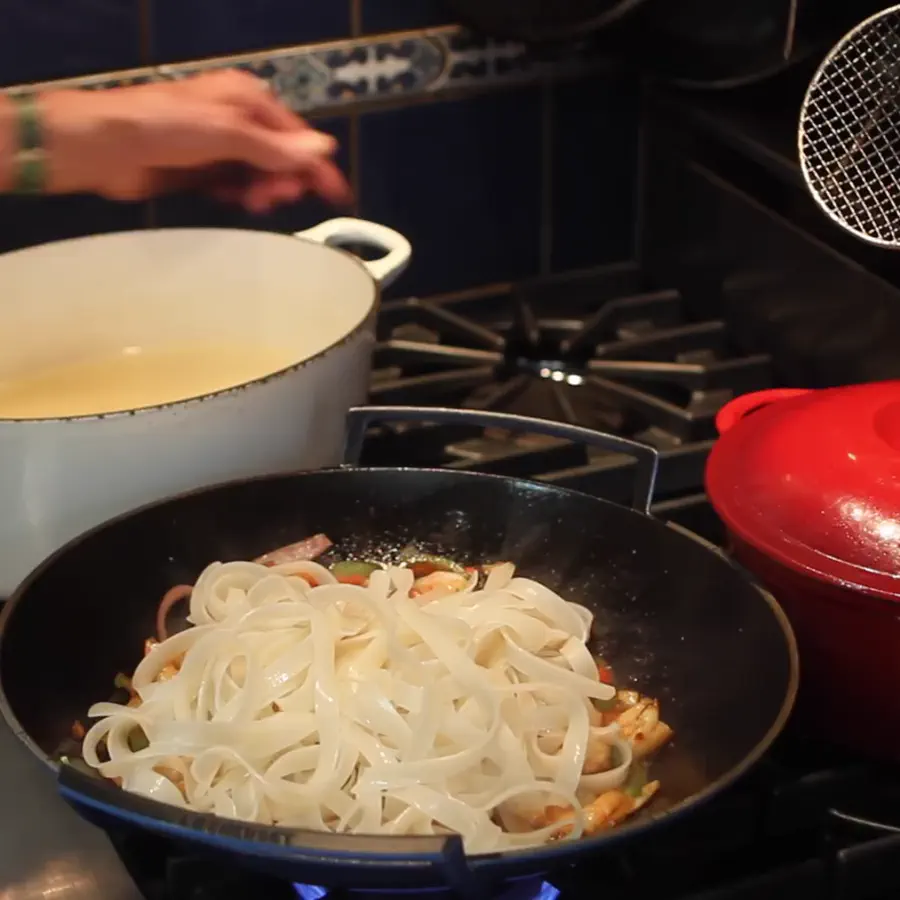 nouilles sautees aux crevettes, &eacute;tape 5