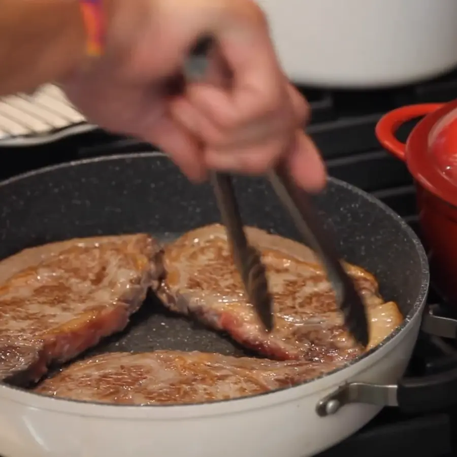pan seared steak three cheese sauce potato gratin, step 4