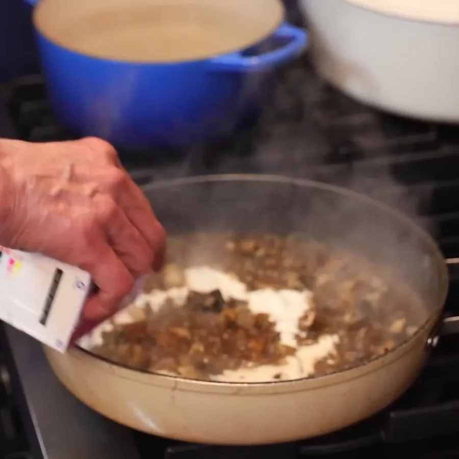 pates cremeuses boeuf tomates epinards parmesan, &eacute;tape 3