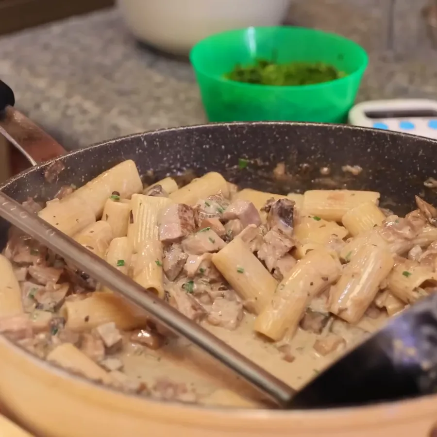 pates cremeuses boeuf tomates epinards parmesan, &eacute;tape 4
