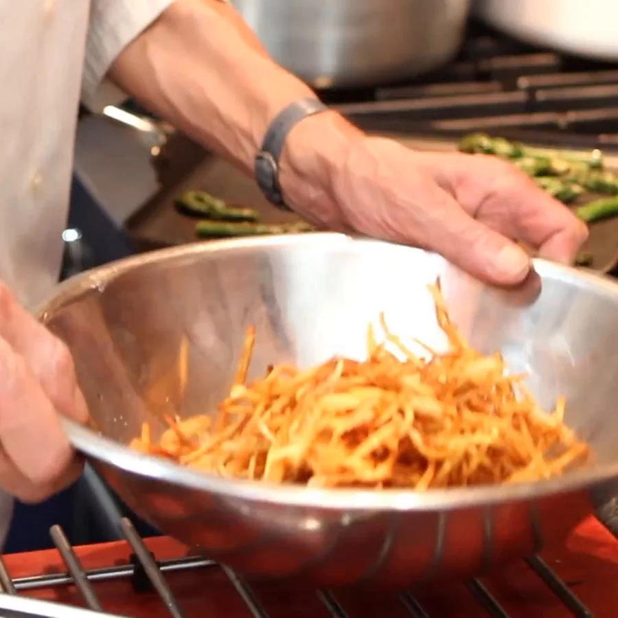 pommes pailles croustillantes, plat fini