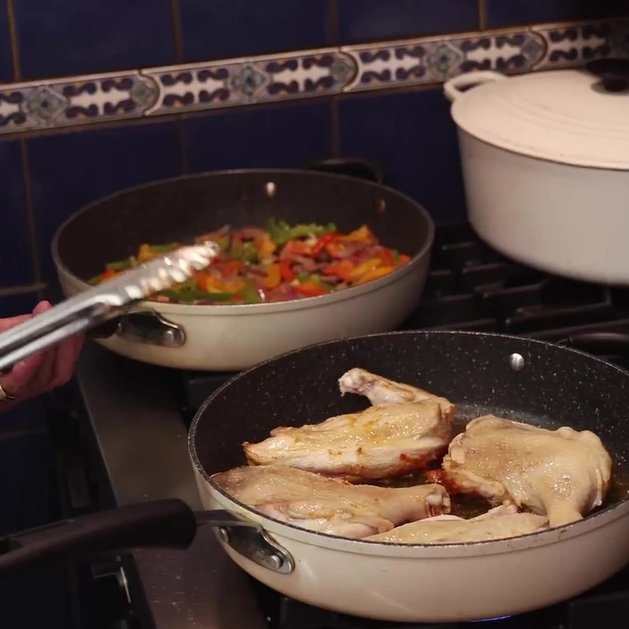 poulet a la harissa maison facile mijote poivrons, &eacute;tape 4