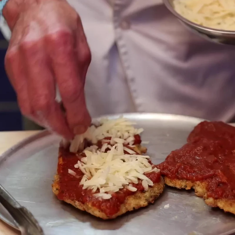poulet parmigiana classique facile avec spaghetti, étape 4