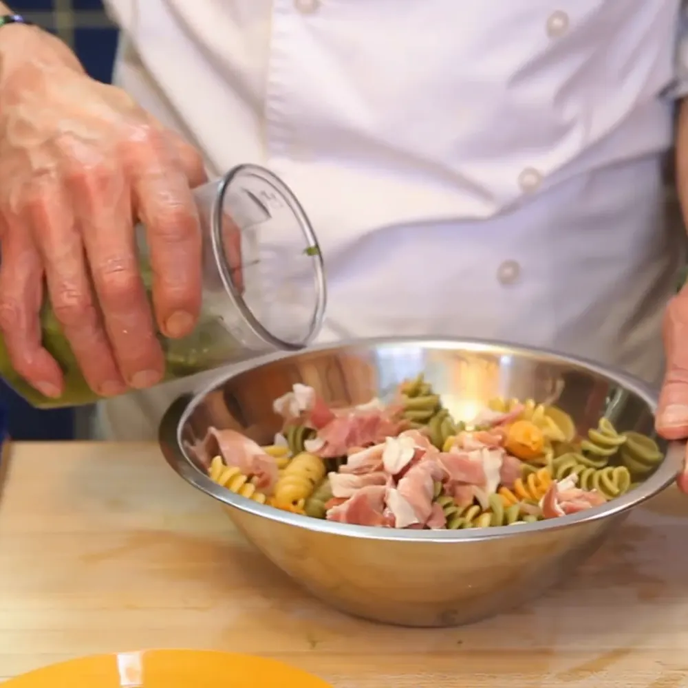 salade de fusilli italienne prosciutto basilic pecorino, étape 4