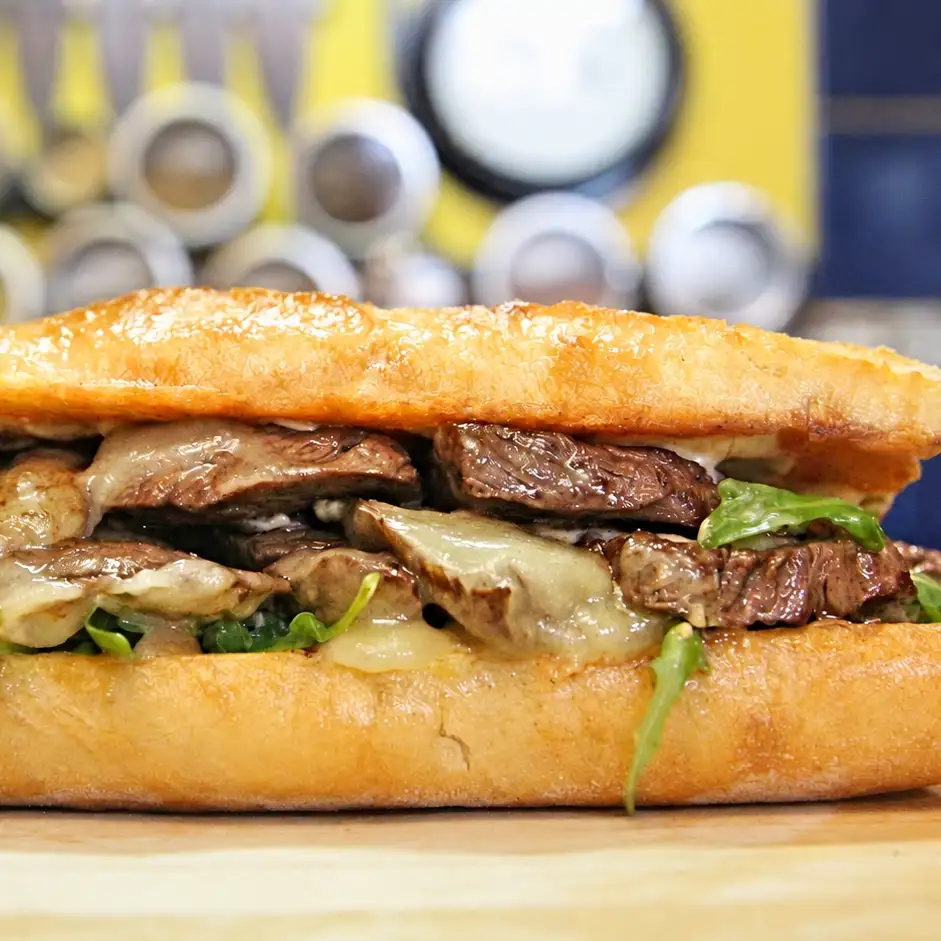 sandwich cheese steak facile cheddar vieilli, plat fini