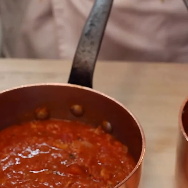 sauce tomate fraiche pancetta basilic facile, plat fini