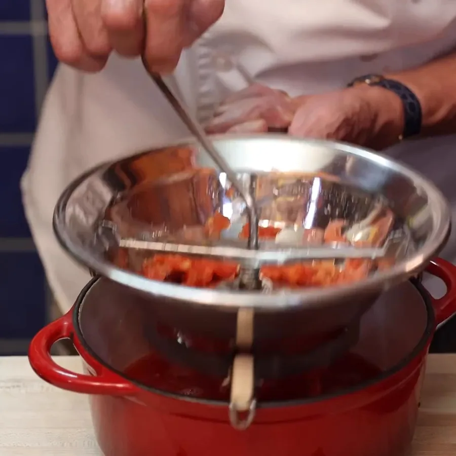 sauce tomate maison avec des tomates fraiches, étape 2