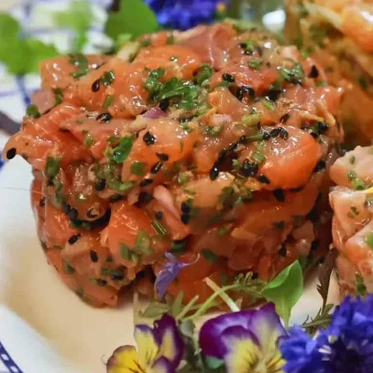Tartare de saumon asiatique facile au gingembre, soya et sriracha