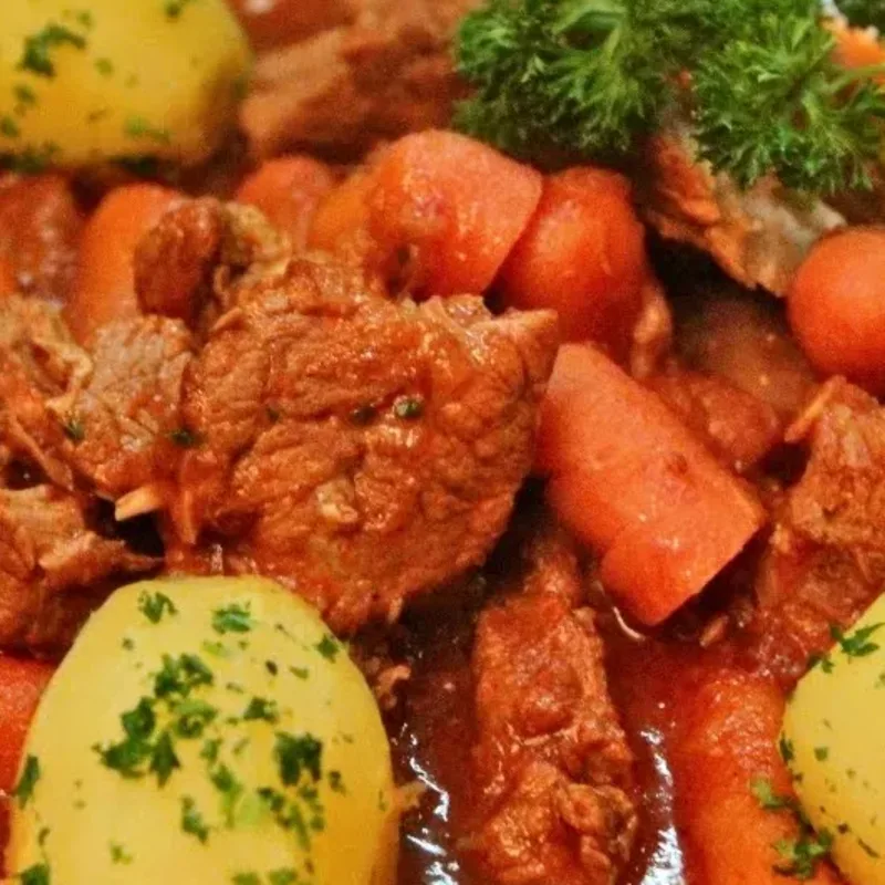 Veau Marengo facile au vin blanc et tomate