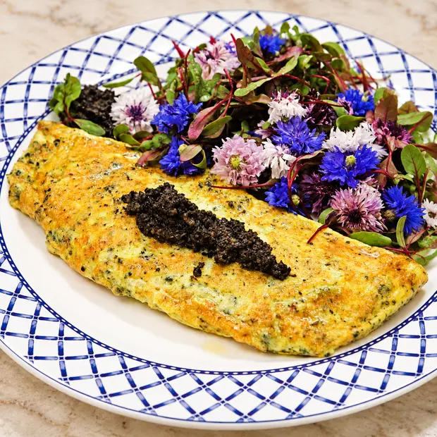 Easy Black Truffle Omelette (French-Style, 15 Minutes)