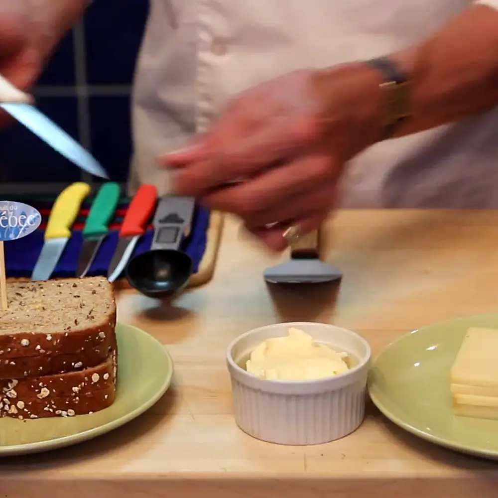 easy raclette grilled cheese sandwich, ingredients