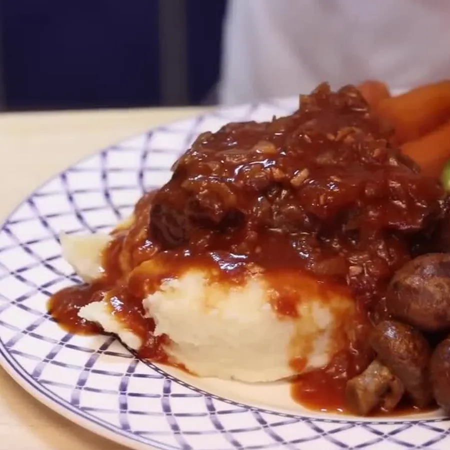 joues de boeuf braisees puree legumes, plat fini