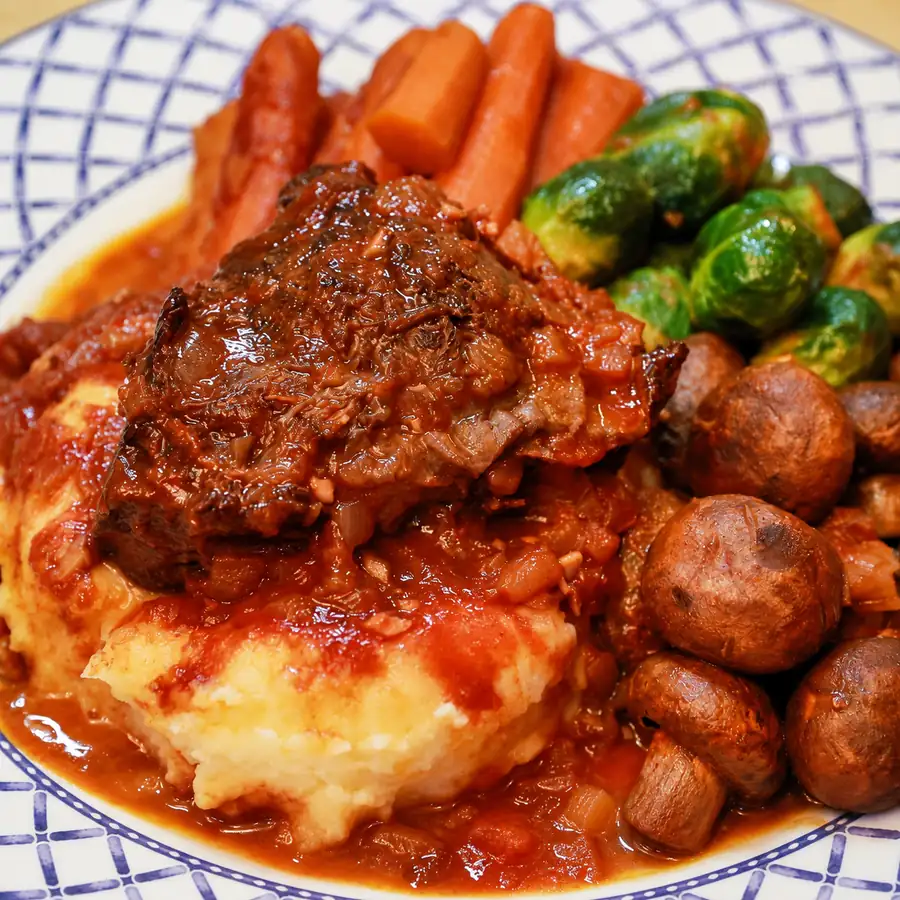 joues de boeuf braisees puree legumes, plat fini