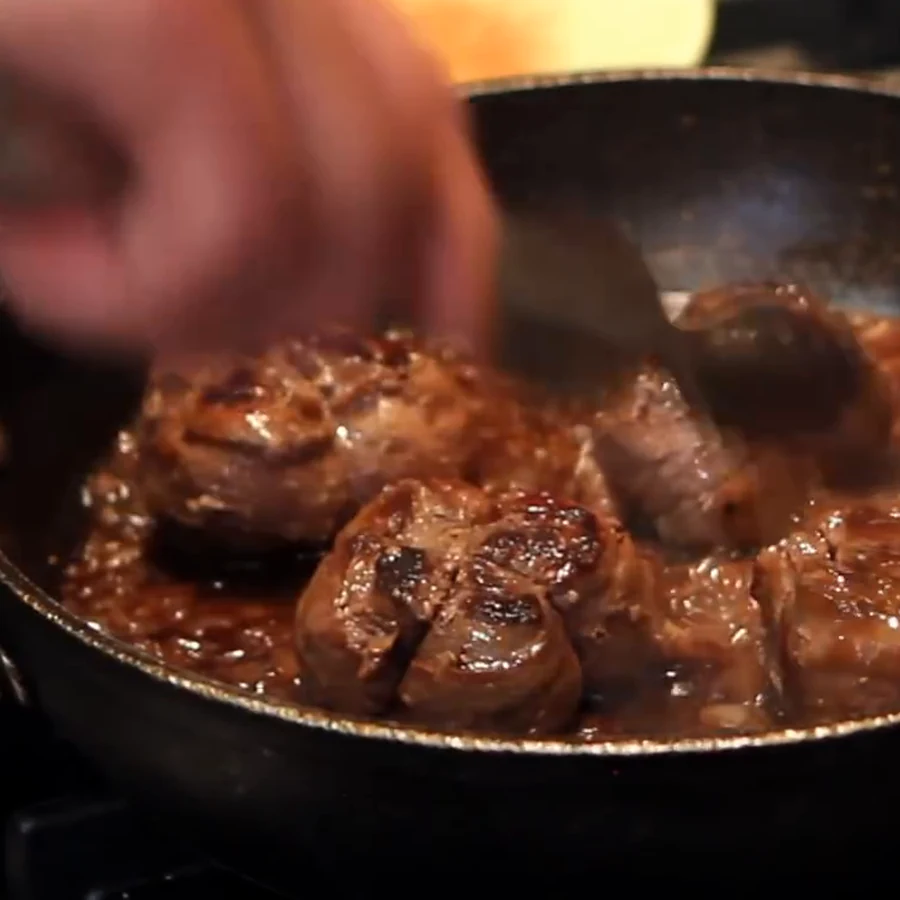 medaillons kangourou sauce vin rouge, étape 7