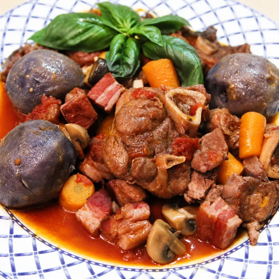 Osso Buco de Porc à la Bourguignonne au Vin Rouge