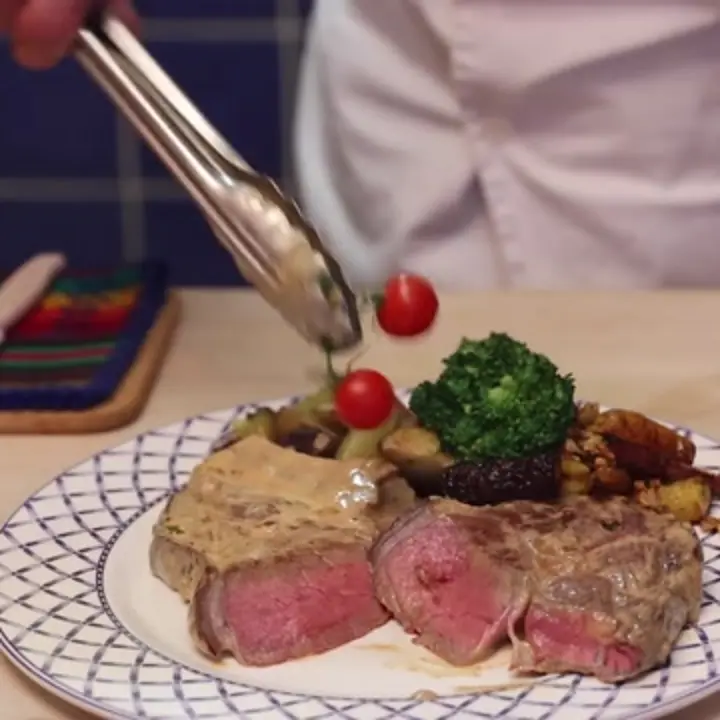 pan seared steak creamy vodka sauce, finished dish