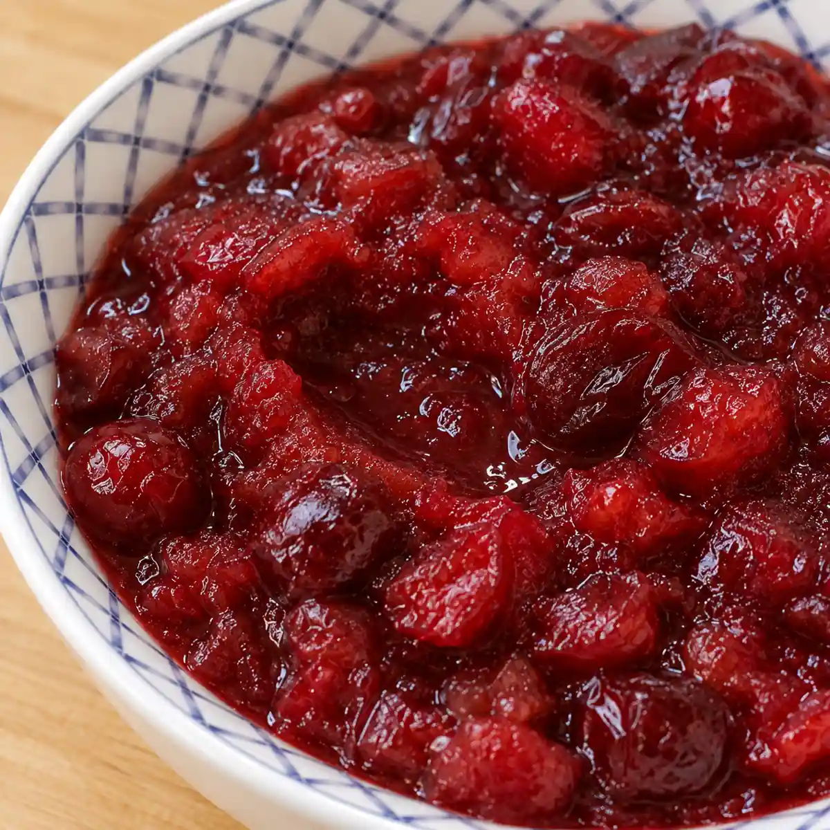 sauce canneberges maison, plat fini