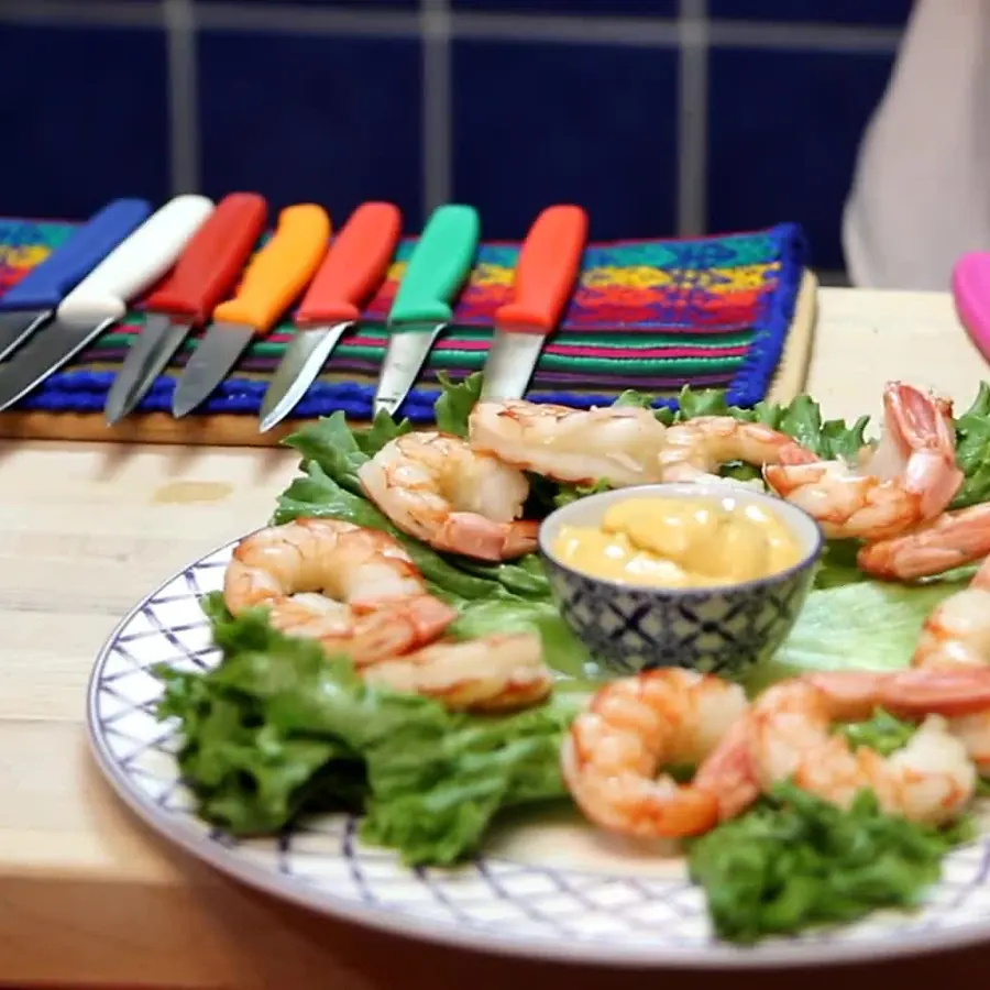 shrimp cocktail dijon mayonnaise, plat fini