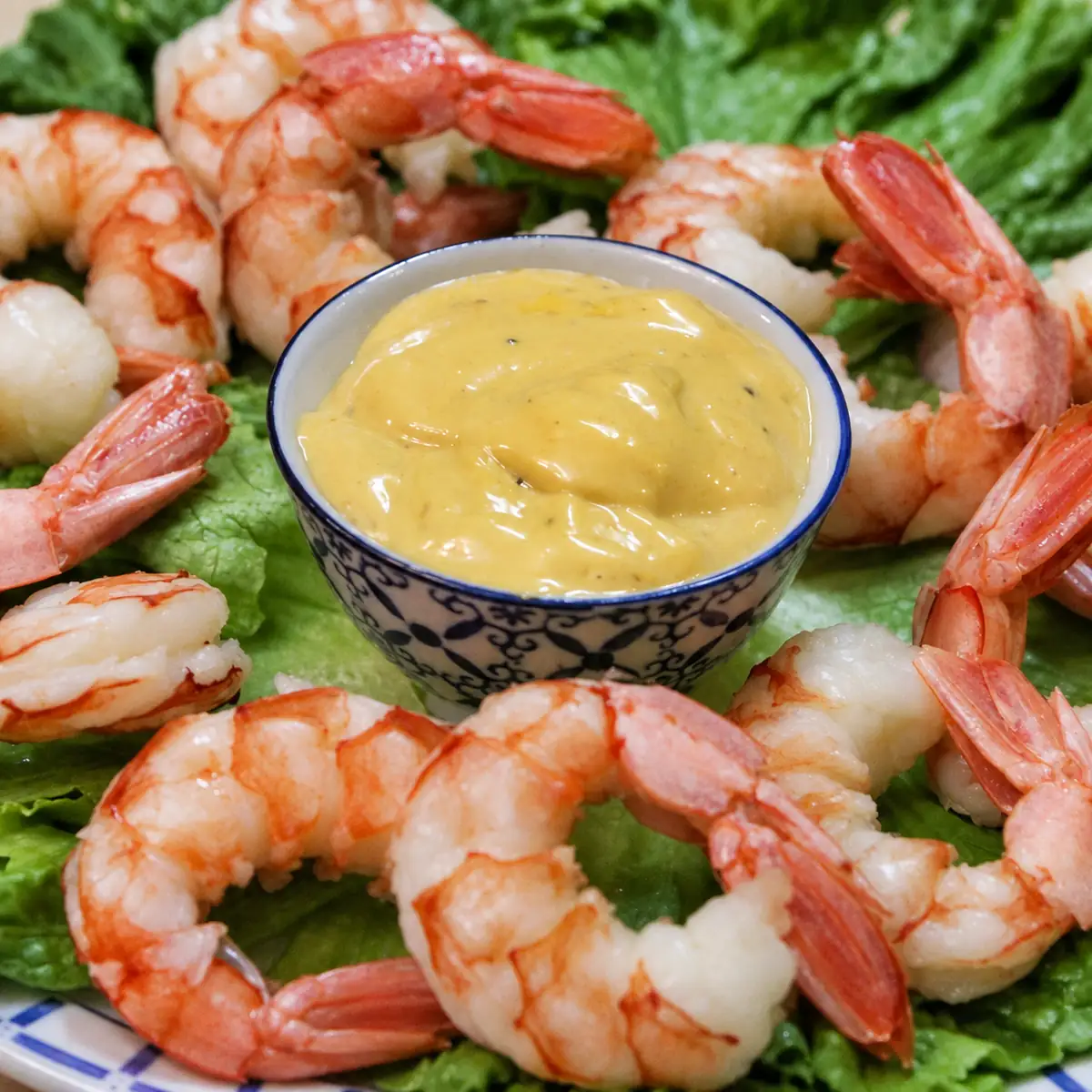 shrimp cocktail dijon mayonnaise, plat fini