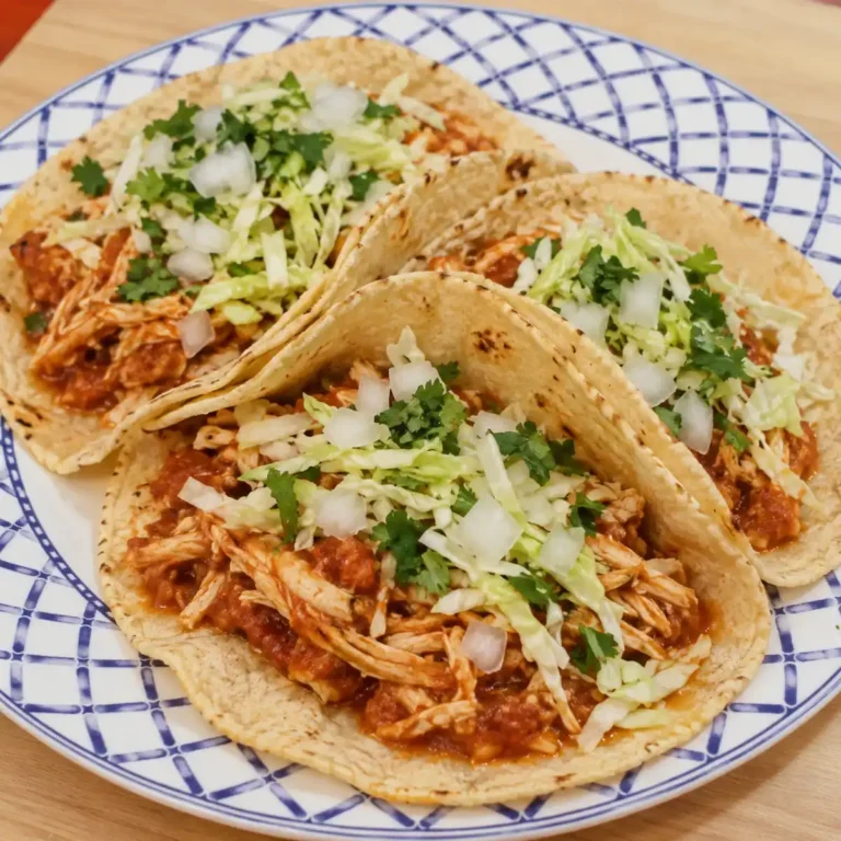 Tacos au poulet effiloch&eacute; &agrave; la mijoteuse