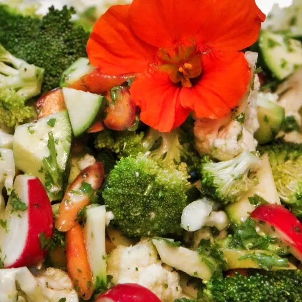 crunchy broccoli cauliflower salad, finished dish