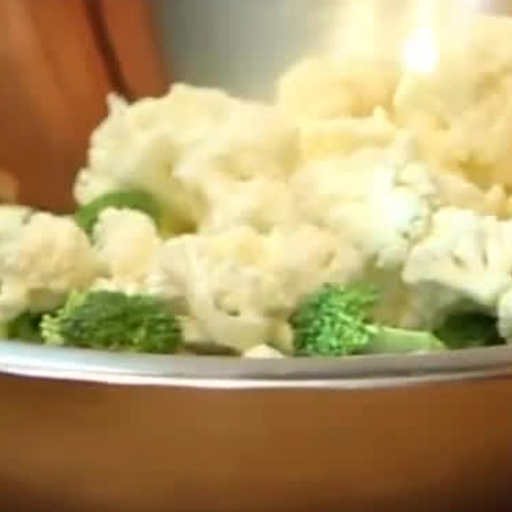 crunchy broccoli cauliflower salad, step 1