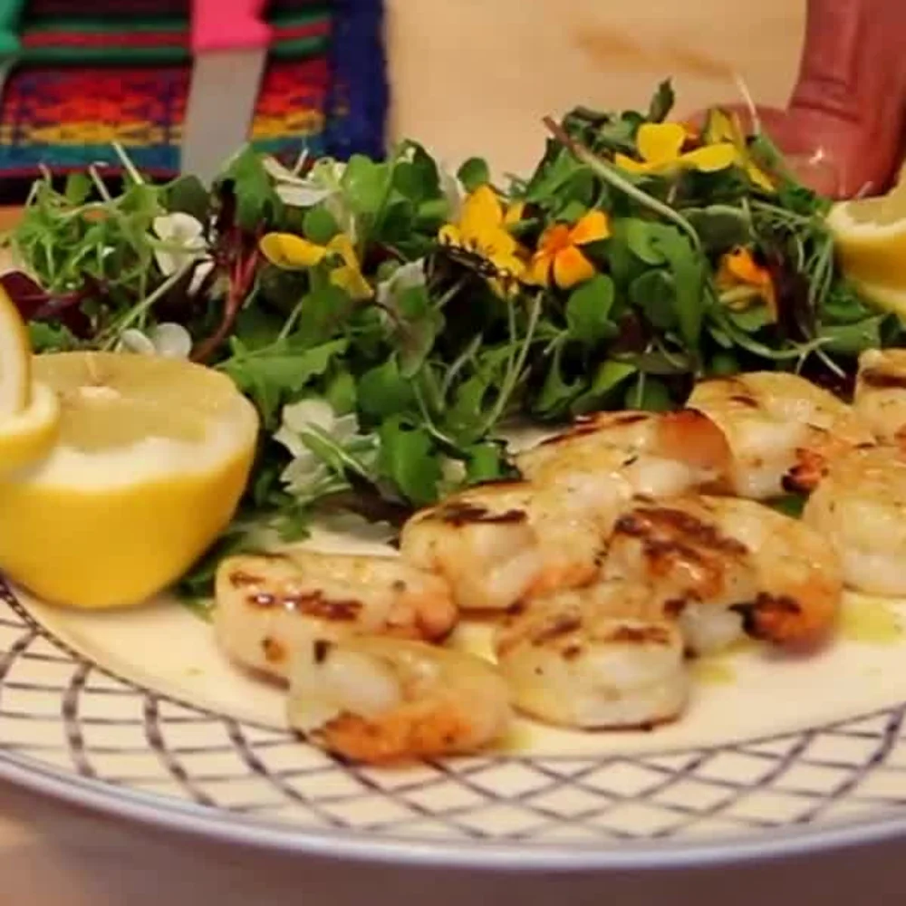 greek shrimp skewers lemon oregano, finished dish