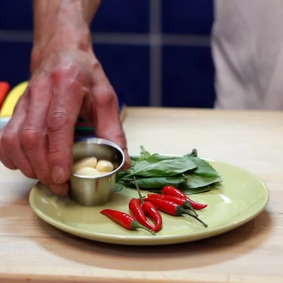 homemade pili pili chili oil, ingredients