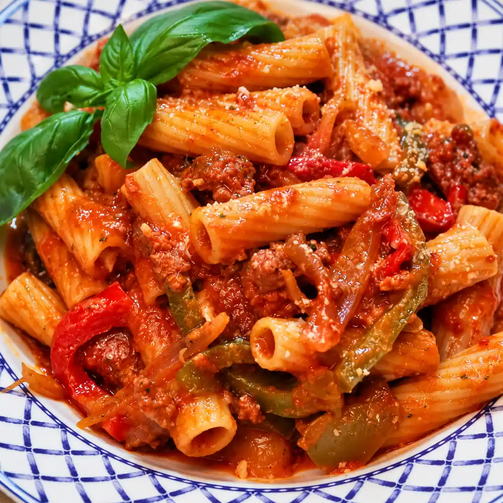 merguez rigatoni peppers basil, finished dish