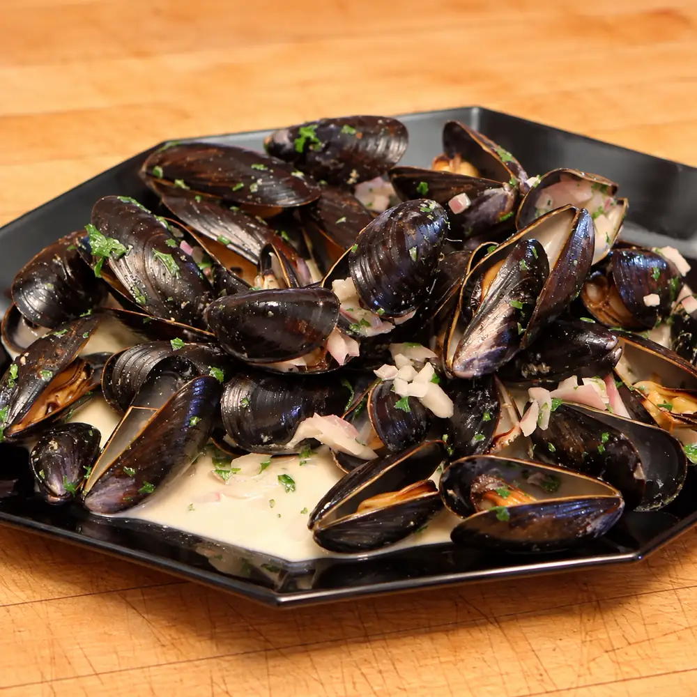 Moules à la crème et au fromage bleu, cuisson rapide en cocotte