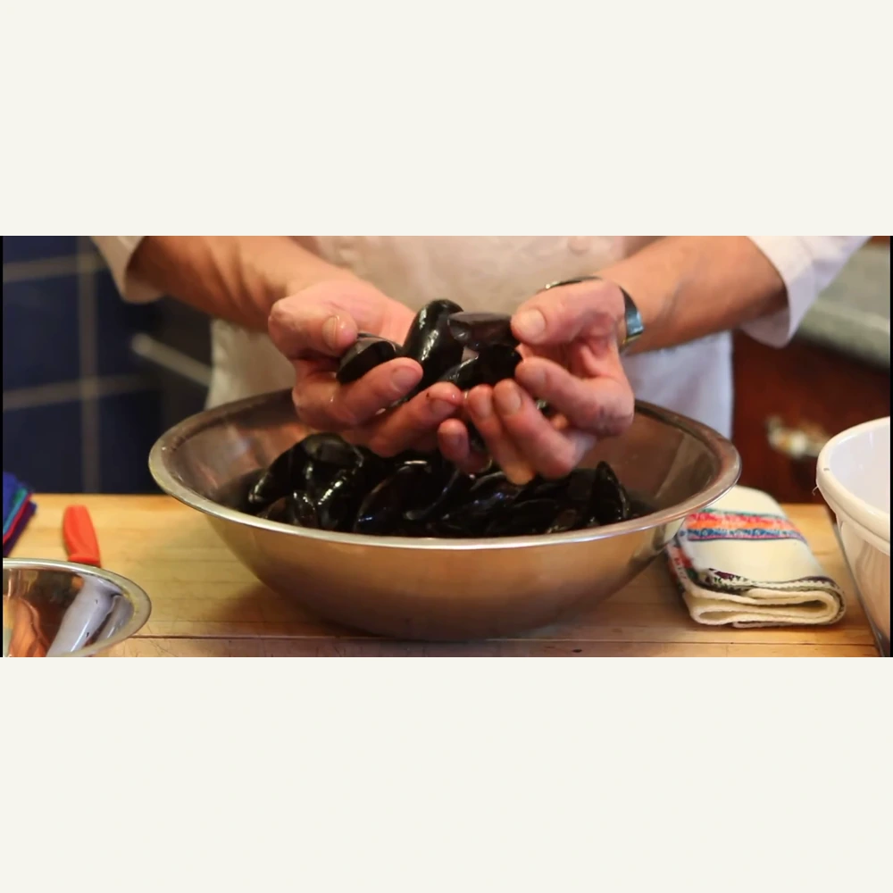 moules a la creme et au fromage bleu cuisson rapide en cocotte, étape 1