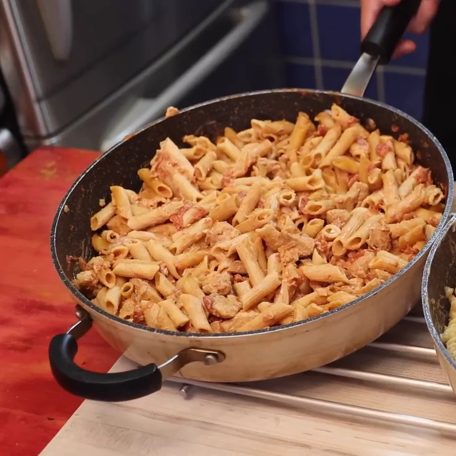 penne poulet cajun une poele, plat fini