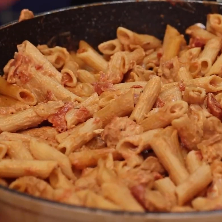 penne poulet cajun une poele, plat fini