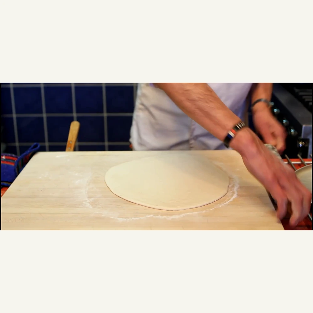 pizza vegetarienne a la feta olives kalamata et sauce a lorigan, étape 4