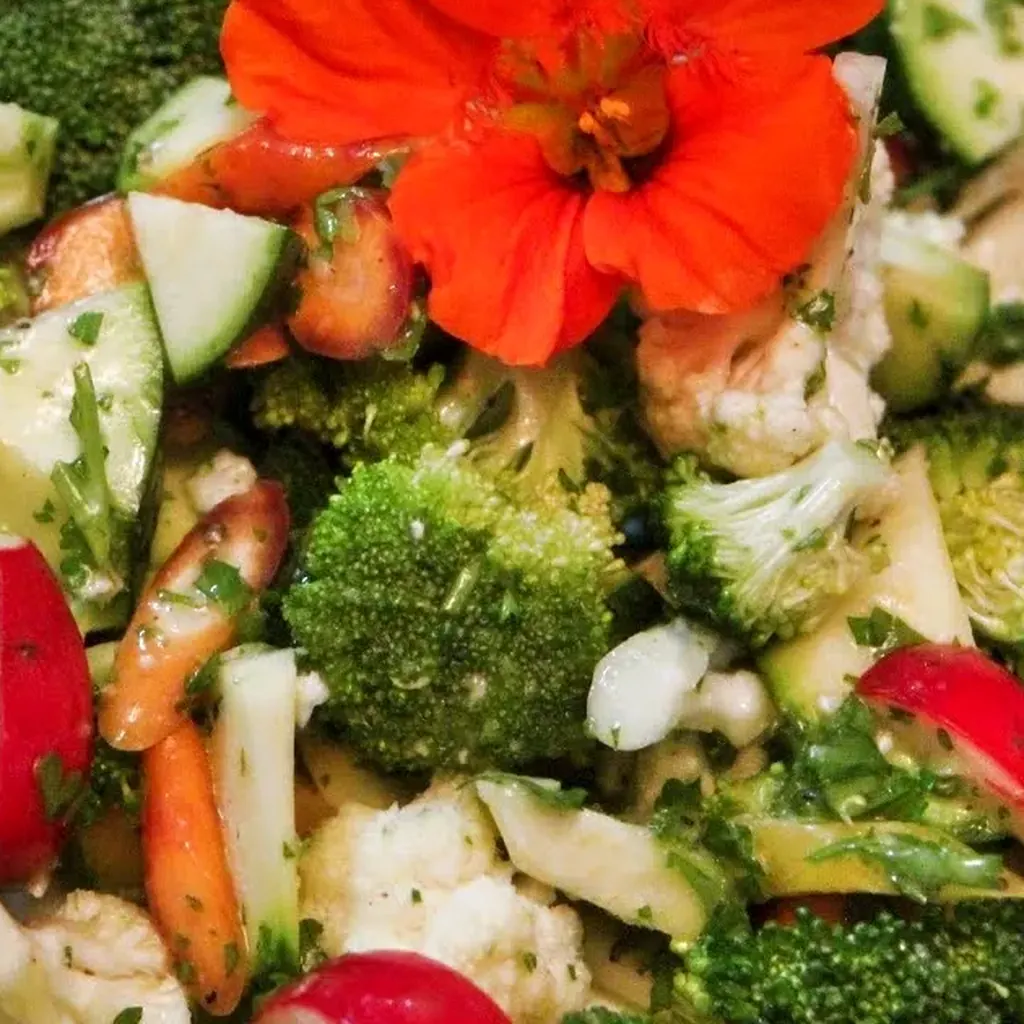 salade croquante brocoli chou fleur, plat fini