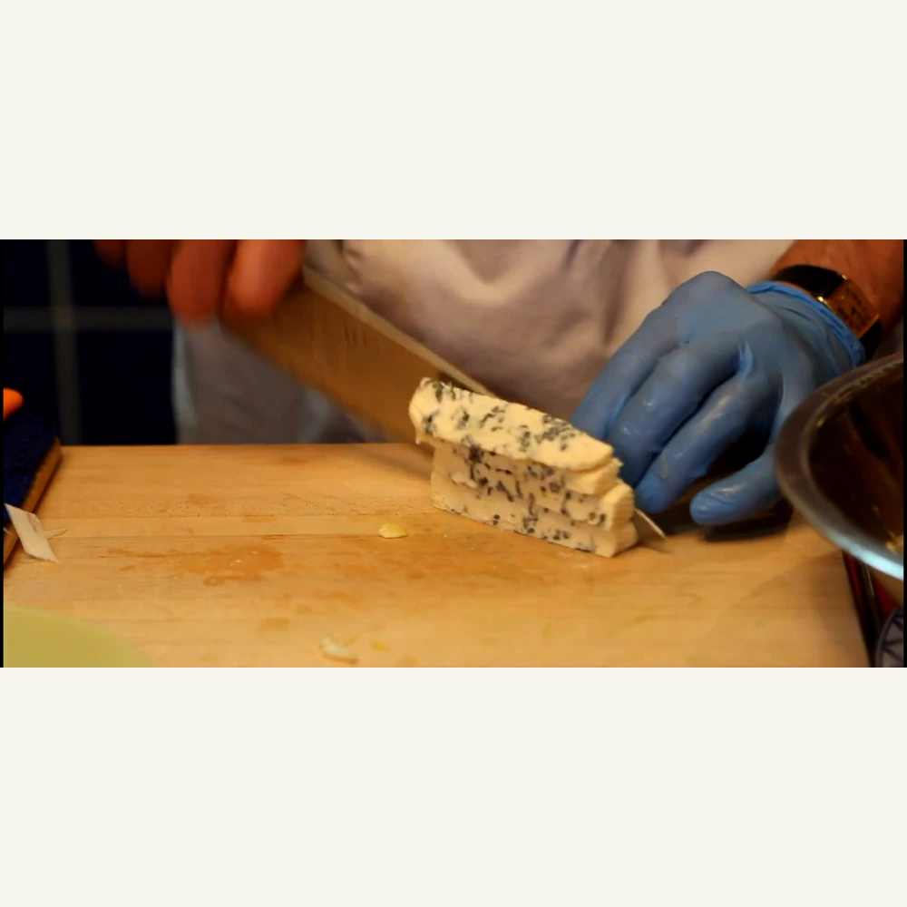 salade dendives au saint agur et aux noix, étape 3
