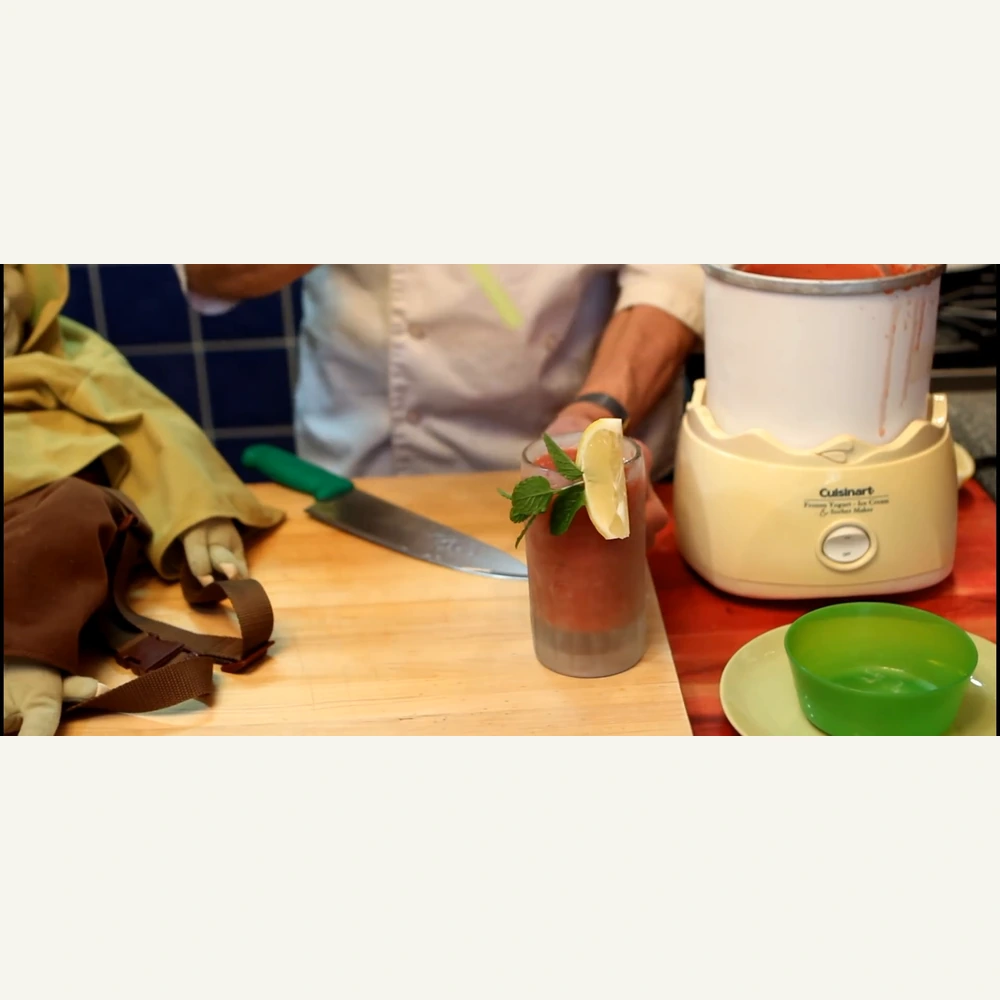 smoothie au melon deau citron et menthe facon granite, plat fini