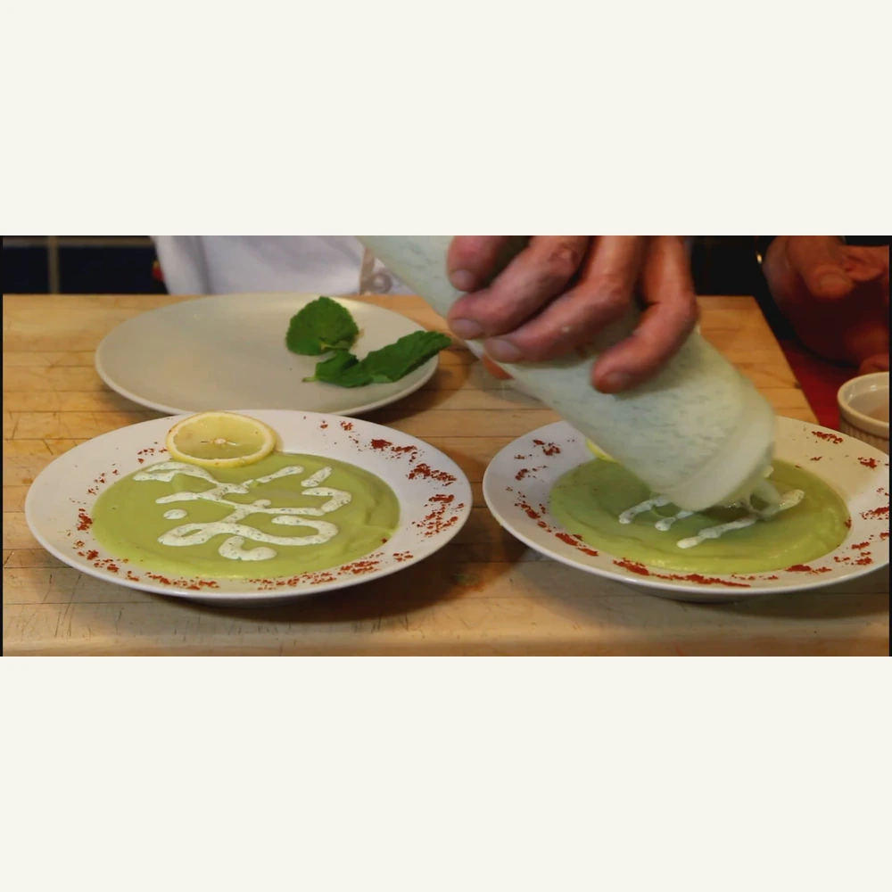 soupe froide davocat au citron et creme a la coriandre, étape 5