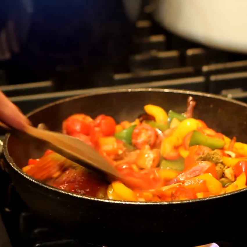 stirred egg shakshuka, step 3